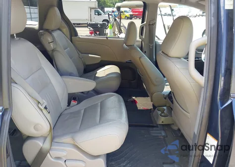 2018 Toyota Sienna Xle 8 Passenger from USA, damaged, VIN 5TDYZ3DCXJS924278